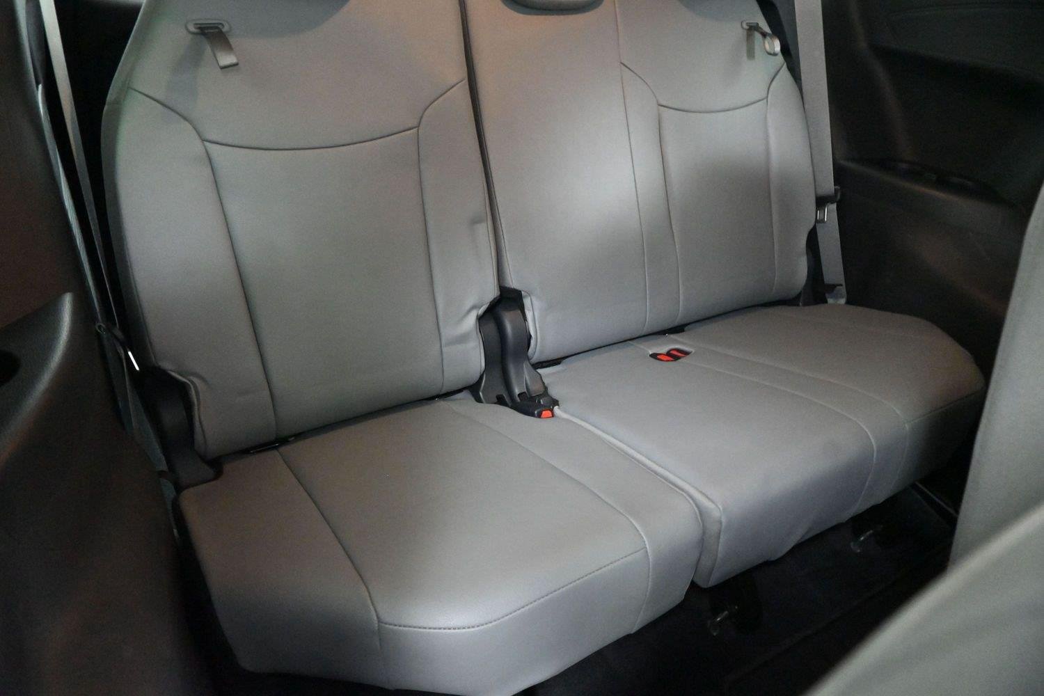 Used 2025 Toyota Sienna XLE FWD image 35