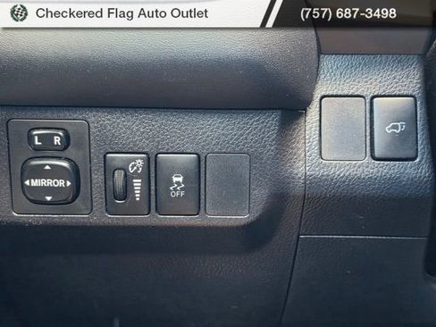 Used 2015 Toyota RAV4 XLE FWD image 11
