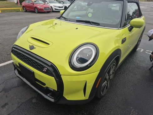 Used 2022 MINI Cooper S image 2