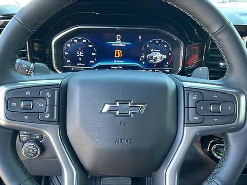 Used 2025 Chevrolet Silverado 1500 LT Trail Boss w/ LT Trail Boss Premium Package AWD/4WD image 23