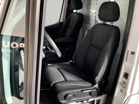 Used 2019 Mercedes-Benz Sprinter 144 image 8