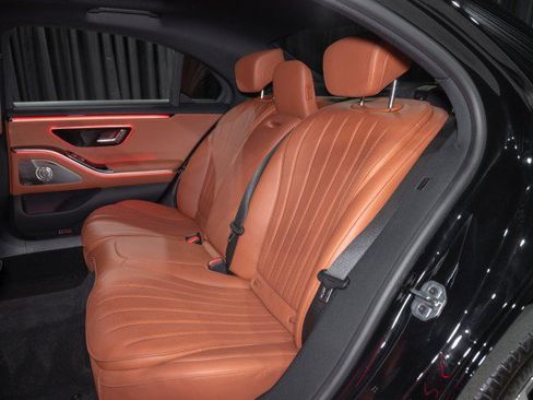 Certified 2026 Mercedes-Benz S 500 4MATIC image 10