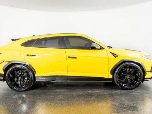 Used 2023 Lamborghini Urus Performante image 5