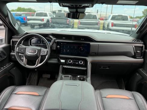 Used 2024 GMC Sierra 2500 AT4 w/ AT4 Premium Plus Package AWD/4WD image 2