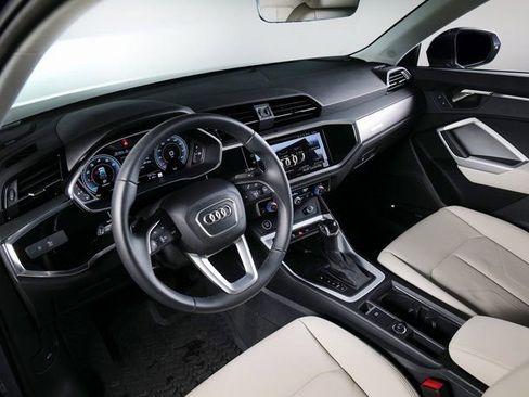 Used 2025 Audi Q3 2.0T Premium Plus w/ Premium Plus Package image 3