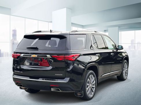 Used 2023 Chevrolet Traverse Premier w/ LPO, Cargo Package AWD/4WD image 4