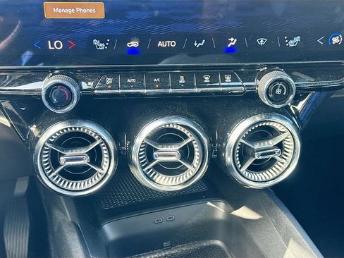 Used 2024 Chevrolet Blazer EV LT AWD/4WD image 17