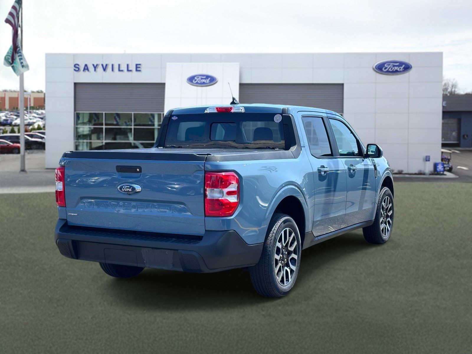 Used 2022 Ford Maverick Lariat FWD image 2
