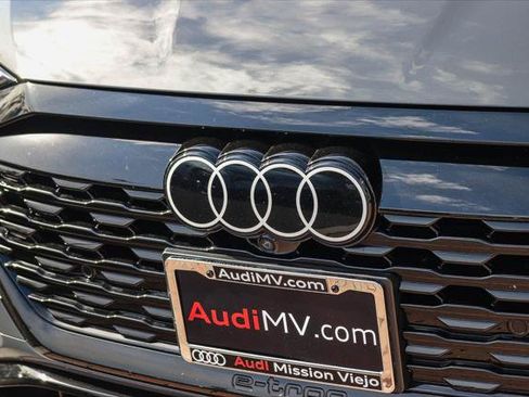 Certified 2024 Audi Q8 e-tron Premium Plus AWD/4WD image 12