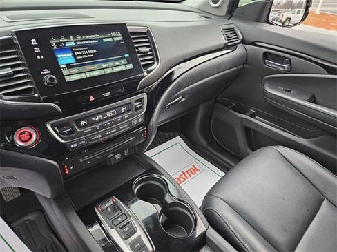 Used 2020 Honda Pilot Touring image 22