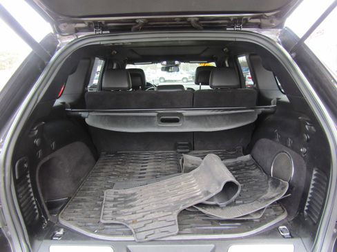 Used 2014 Jeep Grand Cherokee SRT image 18