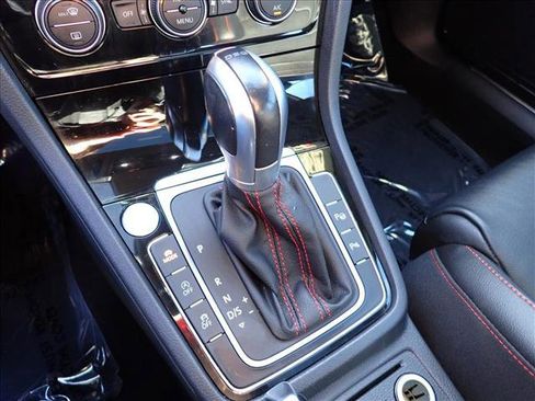 Used 2018 Volkswagen GTI Autobahn image 16