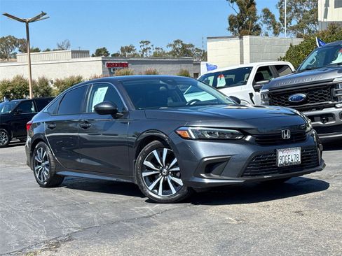 Used 2022 Honda Civic EX image 2