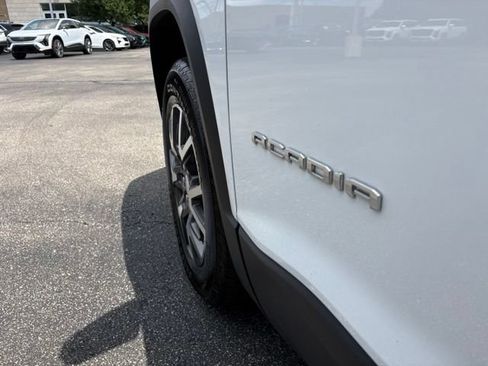 Used 2023 GMC Acadia SLE w/ Driver Convenience Package FWD image 15