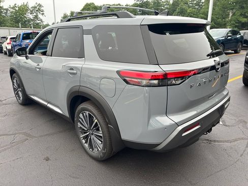 New 2026 Nissan Pathfinder Platinum AWD/4WD image 5