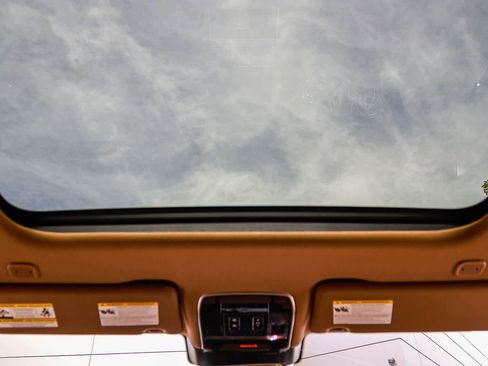 New 2026 Land Rover Range Rover SE image 16