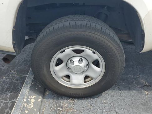 Used 2020 Toyota Tacoma SR w/ SR Convenience Package RWD image 8