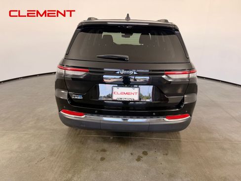 Used 2022 Jeep Grand Cherokee Limited 4xe w/ Luxury Tech Group II AWD/4WD image 7