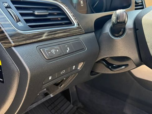 Used 2016 Hyundai Sonata Limited w/ Option Group 04 FWD image 16