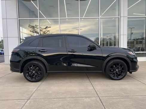 Used 2024 Honda HR-V Sport image 2