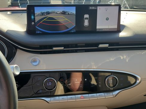 Certified 2023 Genesis GV70 2.5T image 10