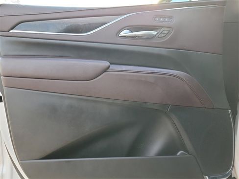 Used 2024 Cadillac Escalade Sport Platinum w/ LPO, ONYX Package image 14