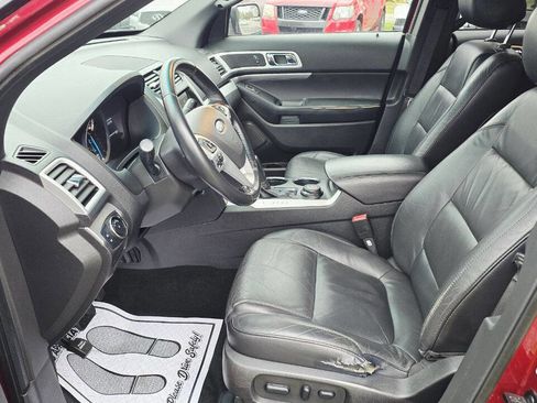Used 2014 Ford Explorer XLT w/ Equipment Group 202A image 10