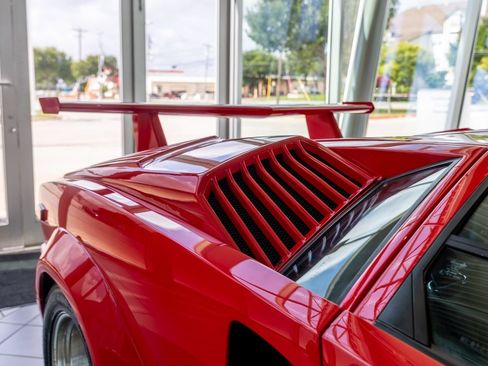 Used 1989 Lamborghini Countach Coupe RWD image 10