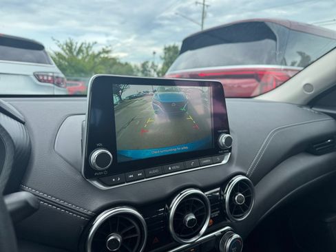 Used 2025 Nissan Sentra SV FWD image 19