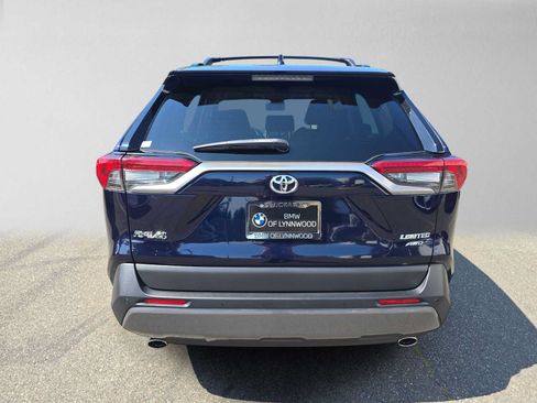 Used 2019 Toyota RAV4 Limited w/ Advanced Technology Package AWD/4WD image 4
