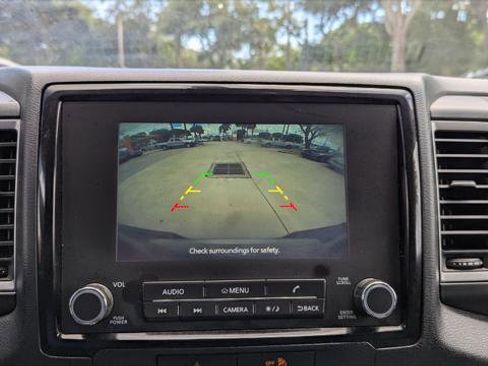 Used 2022 Nissan Frontier SV RWD image 31