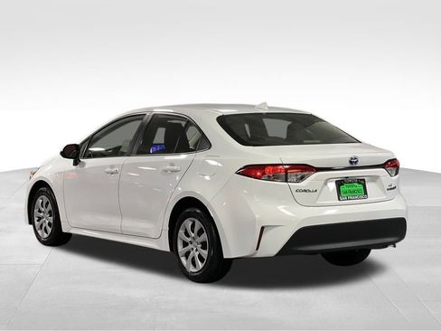 Certified 2023 Toyota Corolla LE image 3