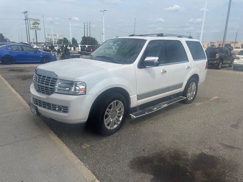 Used 2013 Lincoln Navigator 4WD w/ HD Trailer Tow Pkg image 8