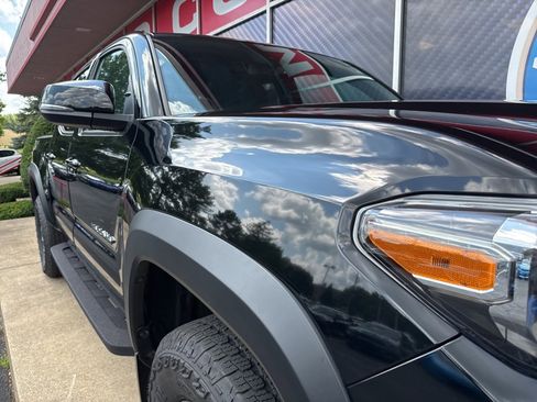 Used 2023 Toyota Tacoma TRD Off-Road image 3