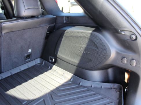 Used 2022 Jeep Cherokee Latitude w/ Sun & Sound Group AWD/4WD image 78