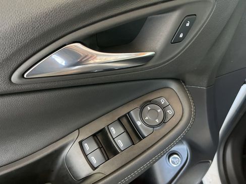 Used 2023 Buick Encore GX Select AWD/4WD image 4