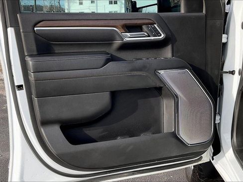 Used 2024 Chevrolet Silverado 3500 High Country w/ Technology Package image 21