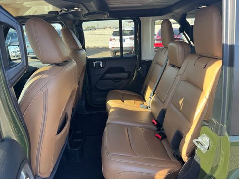 Certified 2021 Jeep Wrangler Unlimited Sahara image 26