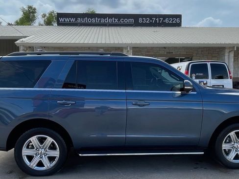 Used 2019 Ford Expedition XLT w/ Equipment Group 202A image 7