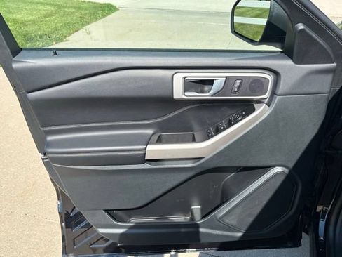 Certified 2024 Ford Explorer XLT w/ Equipment Group 202A AWD/4WD image 8