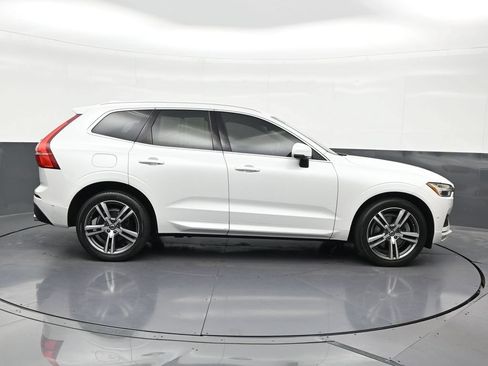 Used 2018 Volvo XC60 T6 Momentum w/ Advanced Package AWD/4WD image 6