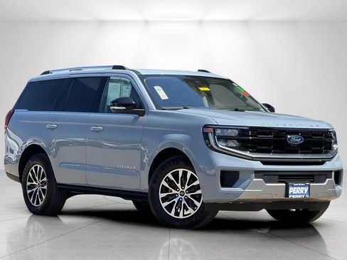 Used 2025 Ford Expedition Platinum AWD/4WD image 2