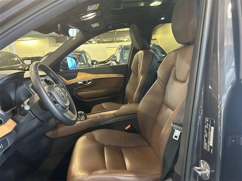 Certified 2023 Volvo XC90 B6 Plus w/ Protection Package Premier image 10