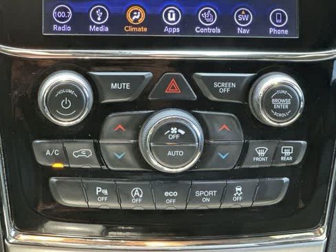 Used 2019 Jeep Grand Cherokee Limited AWD/4WD image 17