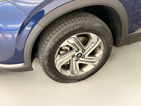 Used 2023 Hyundai Santa Fe SE w/ Cargo Package AWD/4WD image 11