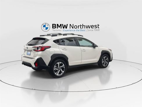 Used 2024 Subaru Crosstrek 2.0i Premium AWD/4WD image 3