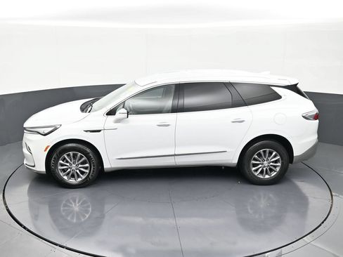 Used 2022 Buick Enclave Premium FWD image 13