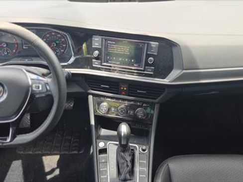Used 2021 Volkswagen Jetta SE w/ SE Cold Weather Package FWD image 24