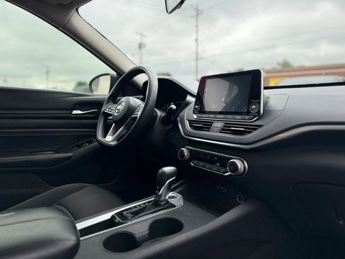 Used 2019 Nissan Altima 2.5 S FWD image 41