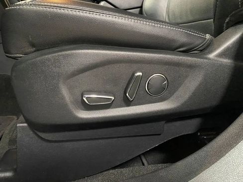 Used 2017 Ford Explorer Limited AWD/4WD image 32
